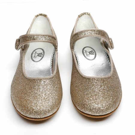GLITTERY